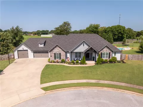 509 Waterfalls Ct, Farmington, AR 72730