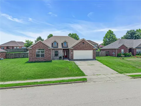 Exterior - 450 Beasley Dr, Centerton, AR 72719 photo 1 of 4