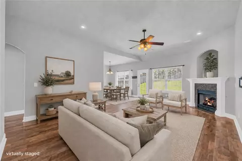 Living - 450 Beasley Dr, Centerton, AR 72719 photo 1 of 3