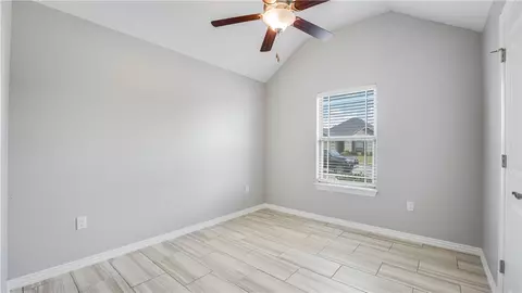 Bedroom - 910 Sassafras Ln, Centerton, AR 72719 photo 2 of 2