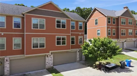 2821 Cottonwillow, Fayetteville, AR 72704