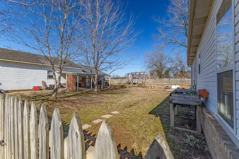 Exterior - 12842 Ruby Rd, Farmington, AR 72730 photo 8 of 12