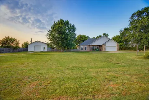 Exterior - 12842 Ruby Rd, Farmington, AR 72730 photo 3 of 12