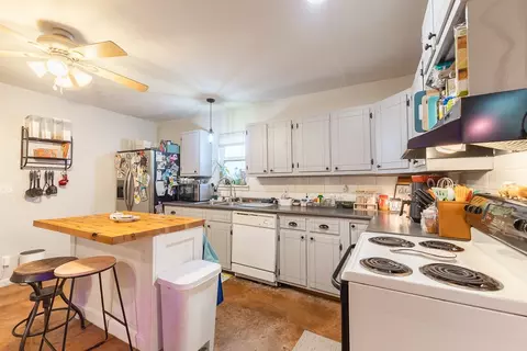 Kitchen - 12842 Ruby Rd, Farmington, AR 72730 photo 2 of 3