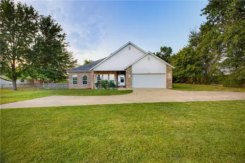 Exterior - 12842 Ruby Rd, Farmington, AR 72730 photo 2 of 12