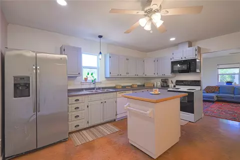 Kitchen - 12842 Ruby Rd, Farmington, AR 72730 photo 4 of 4