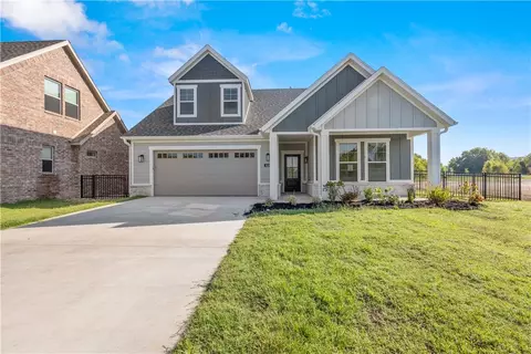 4323 W Huron Loop, Fayetteville, AR 72704