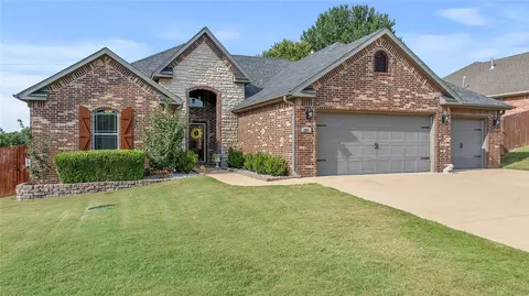 201 Pebble Beach Dr, Cave Springs, AR 72718