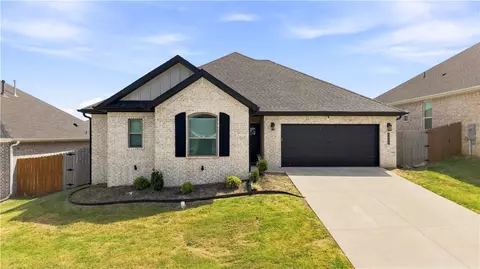 5805 SW Macasin Ave, Bentonville, AR 72713
