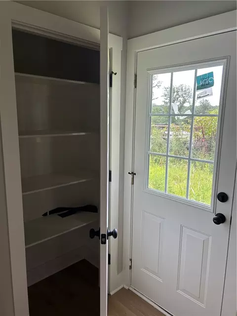 Entry Way - 75 Snyder Springs Cir, Watts, OK 74964 photo 2 of 2
