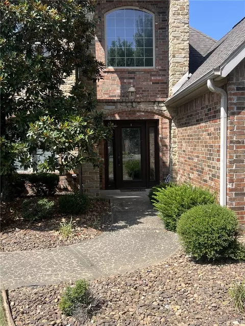 5002 SW Ridge Mont Rd, Bentonville, AR 72713