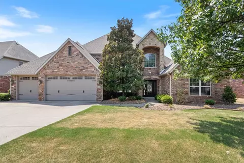5002 SW Ridge Mont Rd, Bentonville, AR 72713