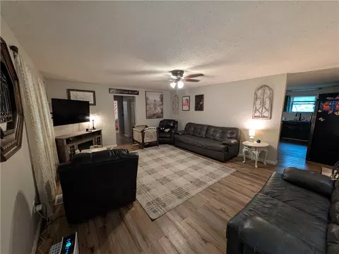 Living - 3136 Hidden Loop, Harrison, AR 72601 photo 2 of 2