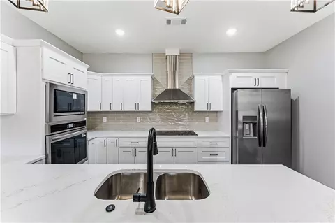 Kitchen - 607 6th Ave, Gravette, AR 72736 photo 4 of 4