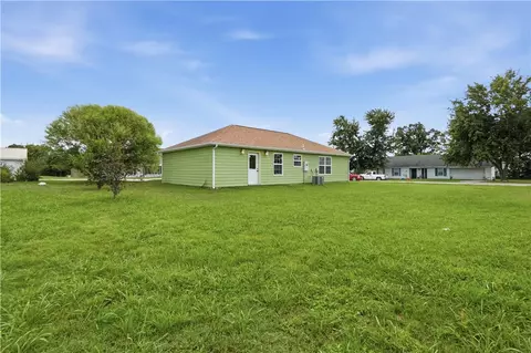 Exterior - 304 Estates Dr, Green Forest, AR 72638 photo 4 of 4