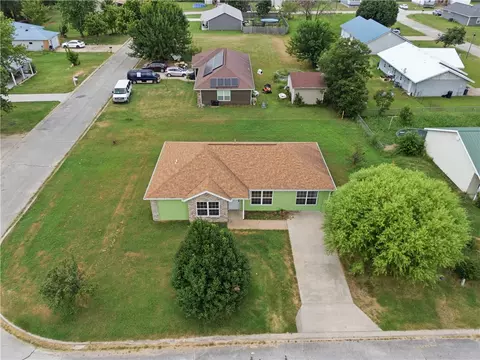 View/Area - 304 Estates Dr, Green Forest, AR 72638 photo 8 of 9