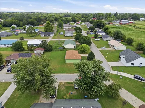 View/Area - 304 Estates Dr, Green Forest, AR 72638 photo 5 of 9