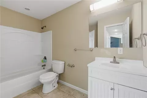 Bath - 304 Estates Dr, Green Forest, AR 72638 photo 2 of 2