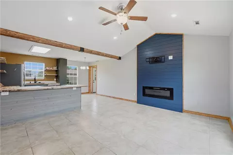 Living - 304 Estates Dr, Green Forest, AR 72638 photo 1 of 4