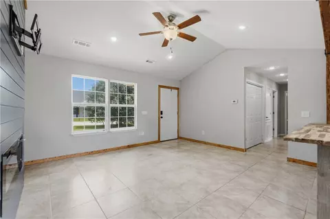 Living - 304 Estates Dr, Green Forest, AR 72638 photo 4 of 4