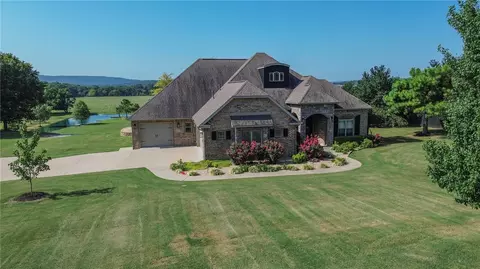 1951 Walnut Grove Rd, Prairie Grove, AR 72753