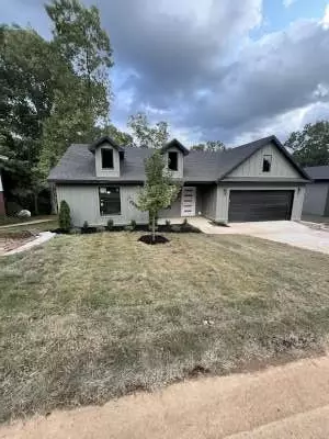 13 St Asaph Dr, Bella Vista, AR 72714