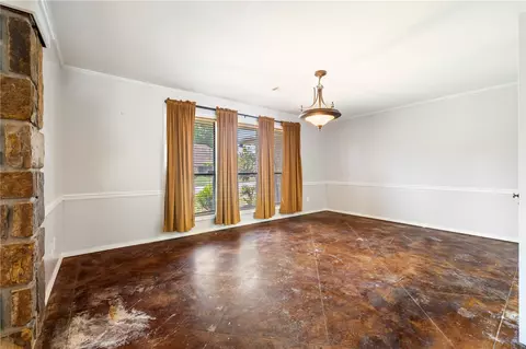 Living - 9005 Copper Oaks Ln, Fort Smith, AR 72903 photo 6 of 9