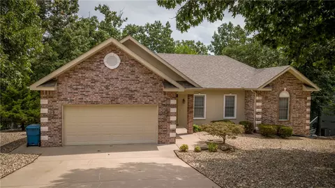 1 Breton Ln, Bella Vista, AR 72715
