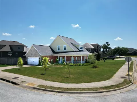 1701 E Crestwood Hills Ln, Cave Springs, AR 72718
