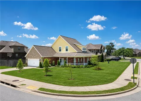 1701 E Crestwood Hills Ln, Cave Springs, AR 72718