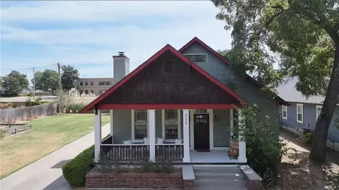 513 S College St, Siloam Springs, AR 72761