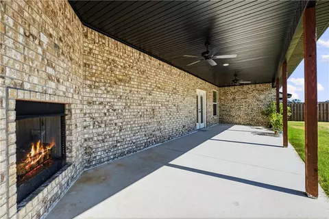 Exterior - 1211 Longbourn Dr, Centerton, AR 72719 photo 9 of 15