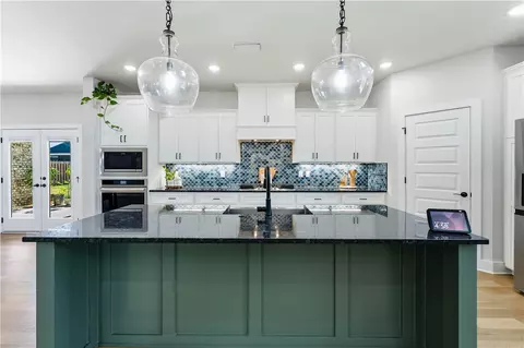 Kitchen - 1211 Longbourn Dr, Centerton, AR 72719 photo 3 of 3