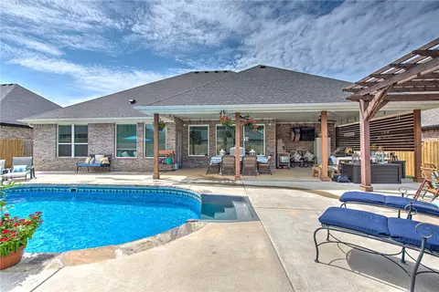 Exterior - 1400 Blue Moon Rd, Centerton, AR 72719 photo 2 of 9