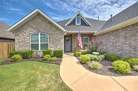 Exterior - 1400 Blue Moon Rd, Centerton, AR 72719 photo 4 of 9