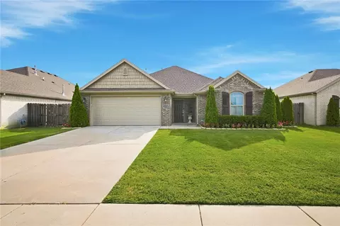 4578 W Croft Dr, Fayetteville, AR 72704