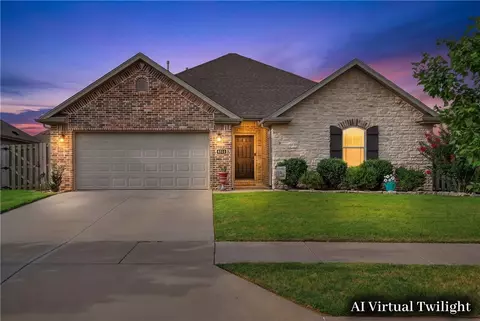 4511 W Blissful Dr, Fayetteville, AR 72704