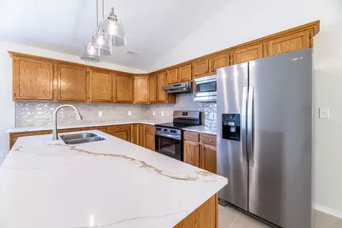 17708 Beav O Rama Rd, Fayetteville, AR 72703