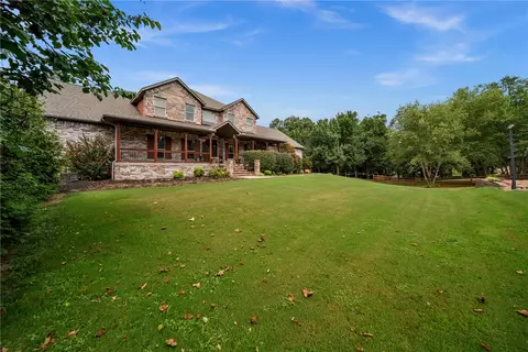 9915 E Plentywood Rd, Bentonville, AR 72712