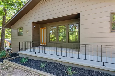 16 Stretford Dr, Bella Vista, AR 72714