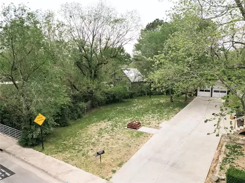 407 S College Ave, Fayetteville, AR 72701