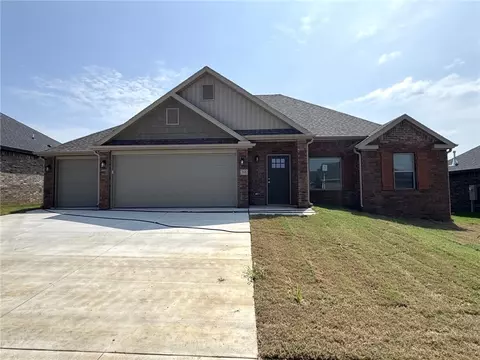 213 S Eagle Mountain St, Prairie Grove, AR 72753
