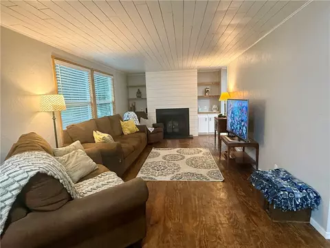 8016 Cedar Ln, Rogers, AR 72756 photo 6