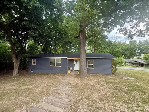 8016 Cedar Ln, Rogers, AR 72756 photo 3