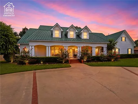 3840 E River Bluff Cv, Fayetteville, AR 72701