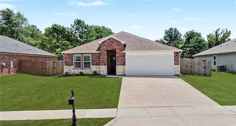 2309 N Heritage Ranch Dr, Siloam Springs, AR 72761