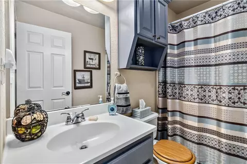 Bath - 22549 E War Eagle Rd, Springdale, AR 72764 photo 4 of 4