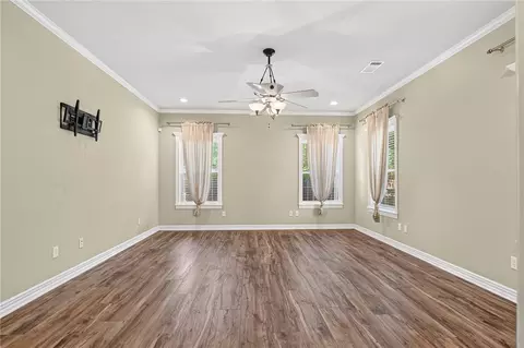 Living - 2905 Lakehill Dr, Lavaca, AR 72941 photo 2 of 5