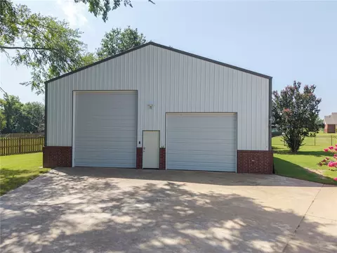 Exterior - 2905 Lakehill Dr, Lavaca, AR 72941 photo 11 of 12