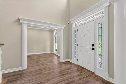 Entry Way - 2905 Lakehill Dr, Lavaca, AR 72941 photo 3 of 6
